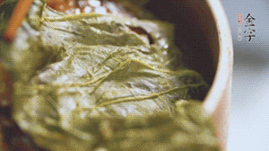 出鍋后撒上蔥花就可以啦。