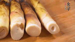 春筍剝?nèi)ネ鈿ぃ谐蓾L刀塊。