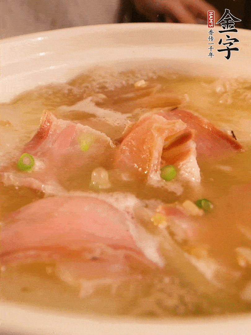 最后撒點(diǎn)蔥花。