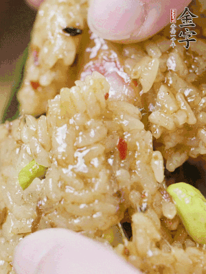 冷水下鍋煮3-4小時(shí)。