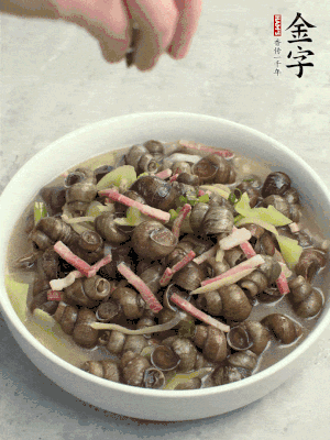 出鍋，撒點蔥花。