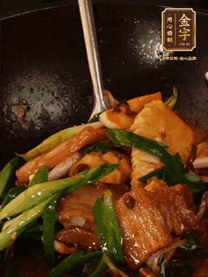 肉香、筍香相互融，醬香入味，脆嫩鮮美